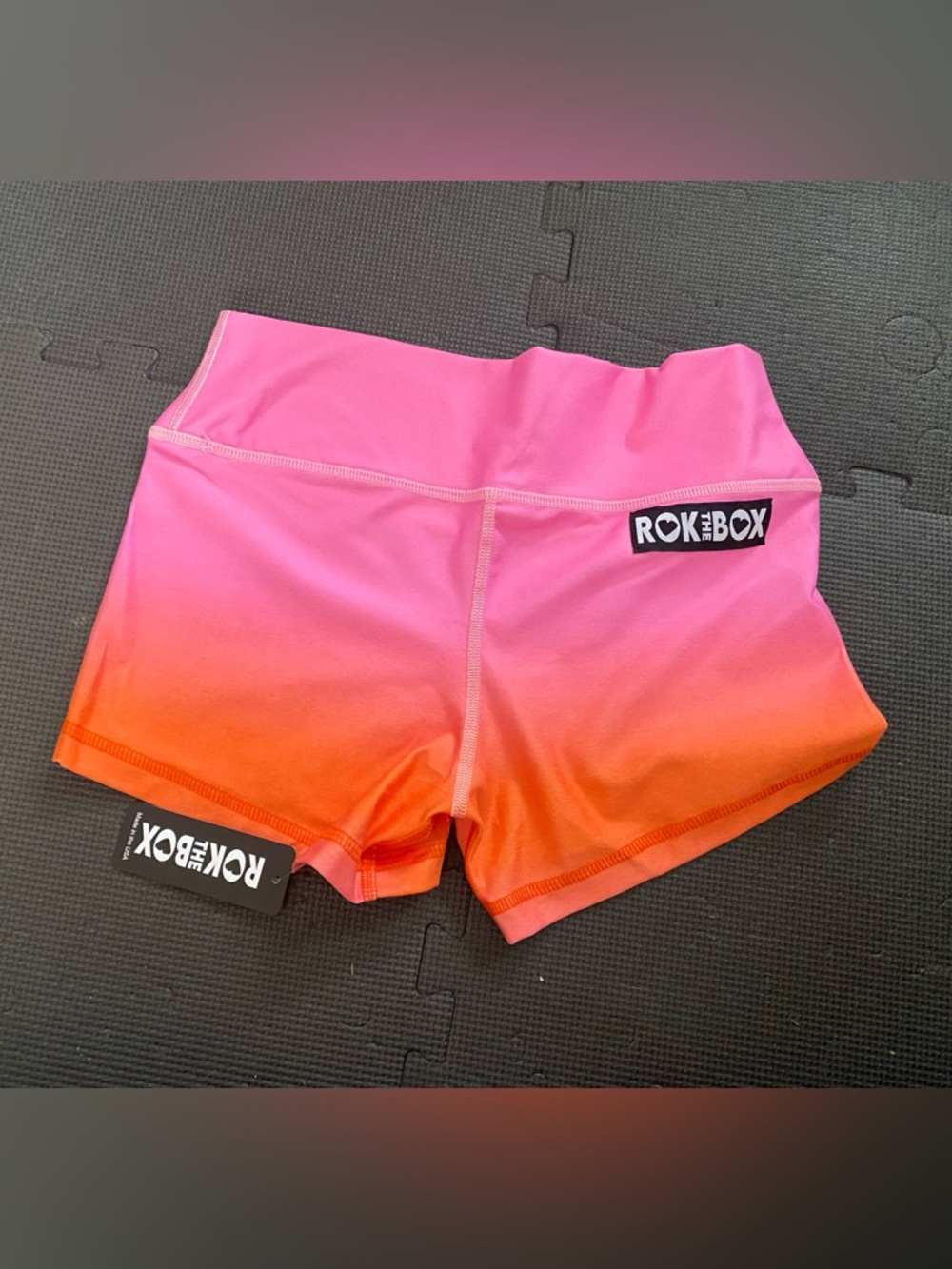 Rok the Box 3.5” shorts, M NWT